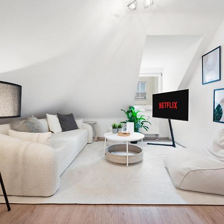 Malu Rooms - Im Stadtzentrum, Smarttv, Netflix, 24H Checkin Λούντβιχσμπουργκ Εξωτερικό φωτογραφία