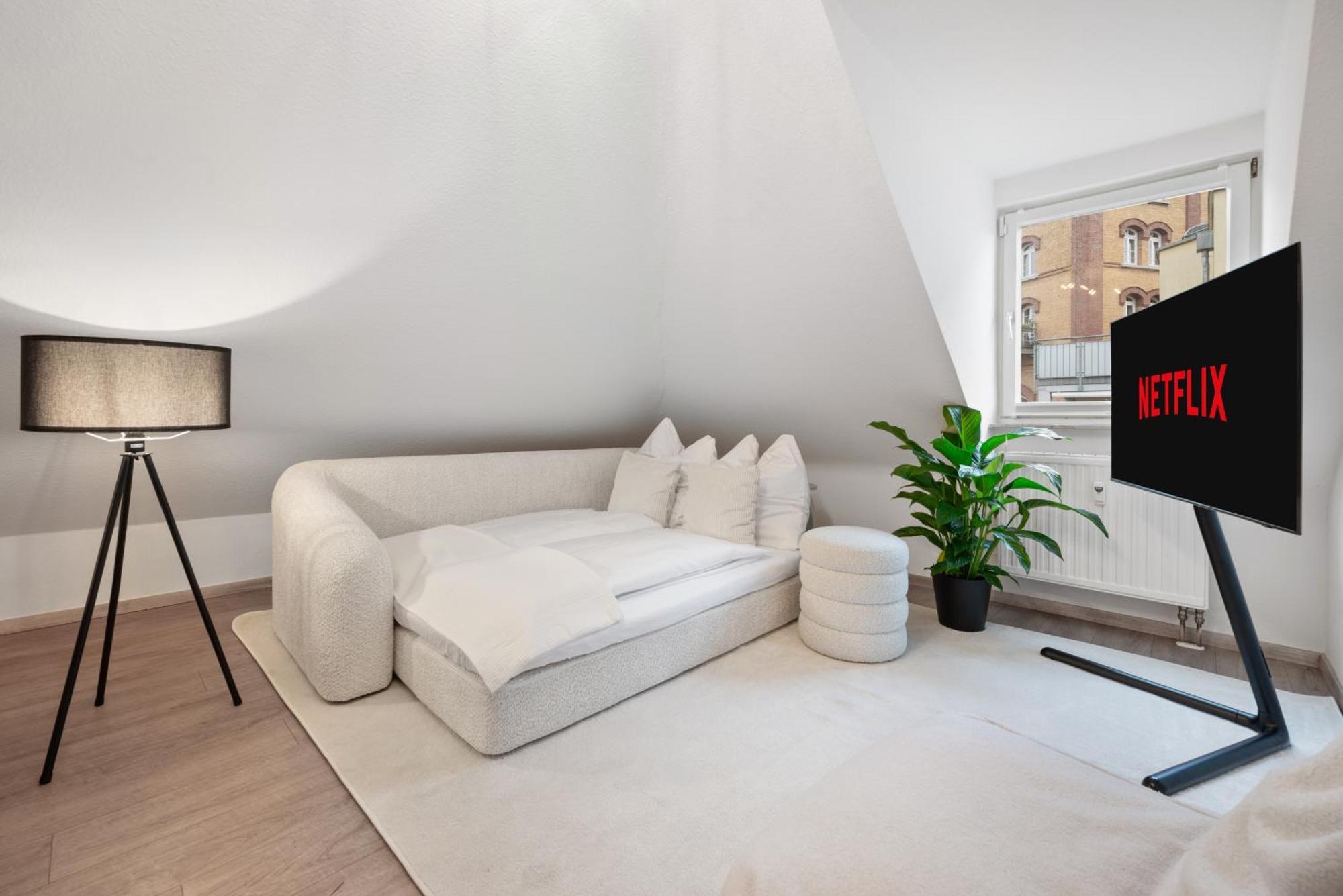 Malu Rooms - Im Stadtzentrum, Smarttv, Netflix, 24H Checkin Λούντβιχσμπουργκ Εξωτερικό φωτογραφία