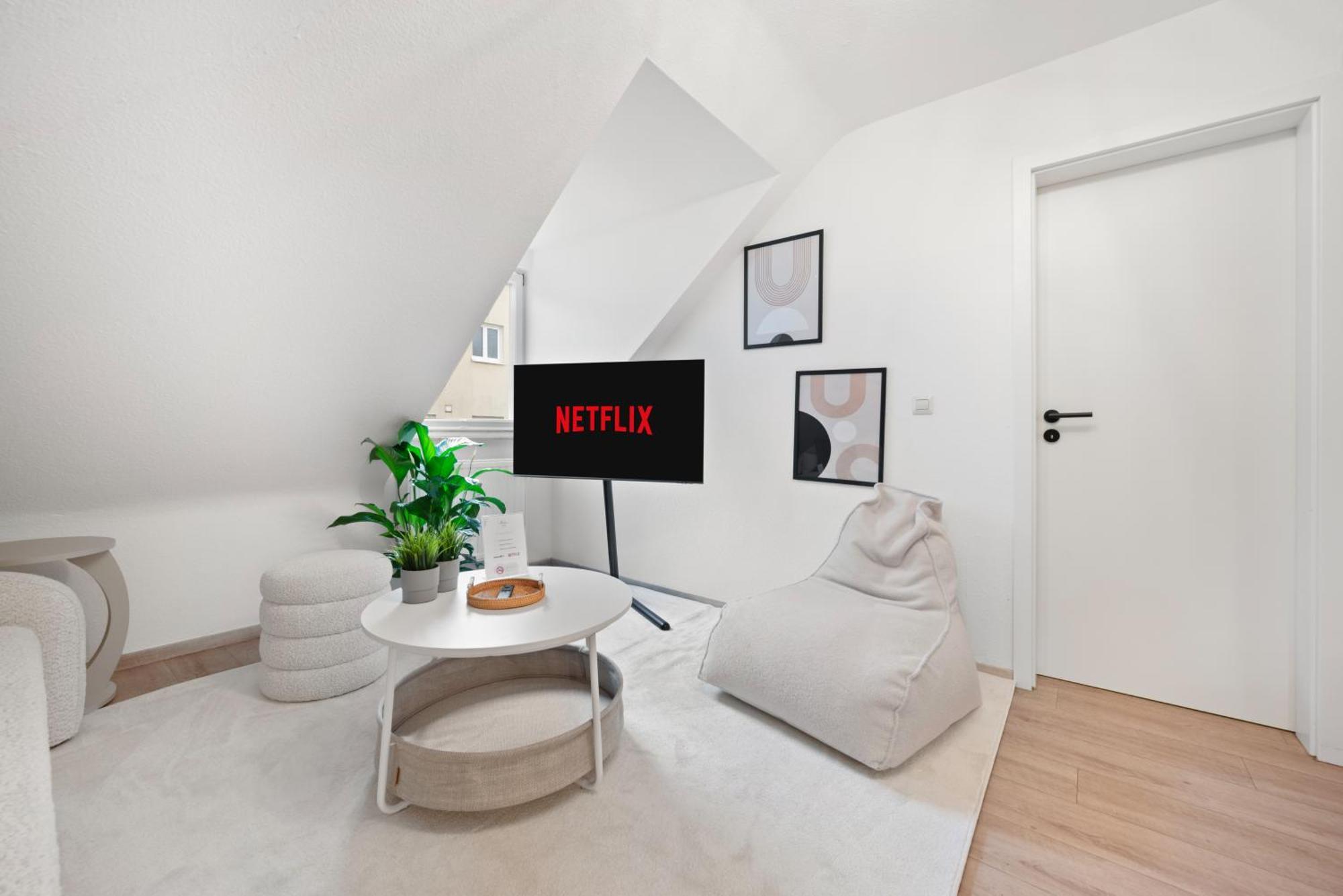 Malu Rooms - Im Stadtzentrum, Smarttv, Netflix, 24H Checkin Λούντβιχσμπουργκ Εξωτερικό φωτογραφία