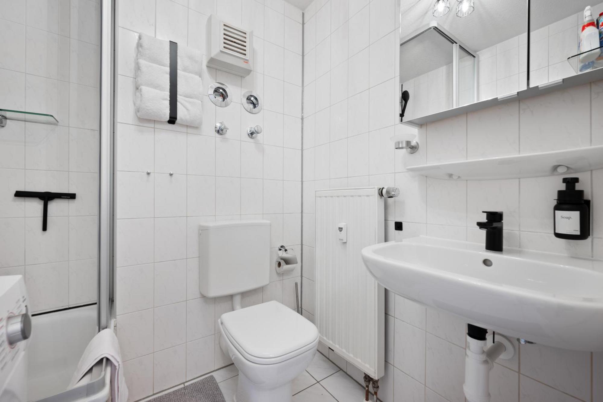 Malu Rooms - Im Stadtzentrum, Smarttv, Netflix, 24H Checkin Λούντβιχσμπουργκ Εξωτερικό φωτογραφία
